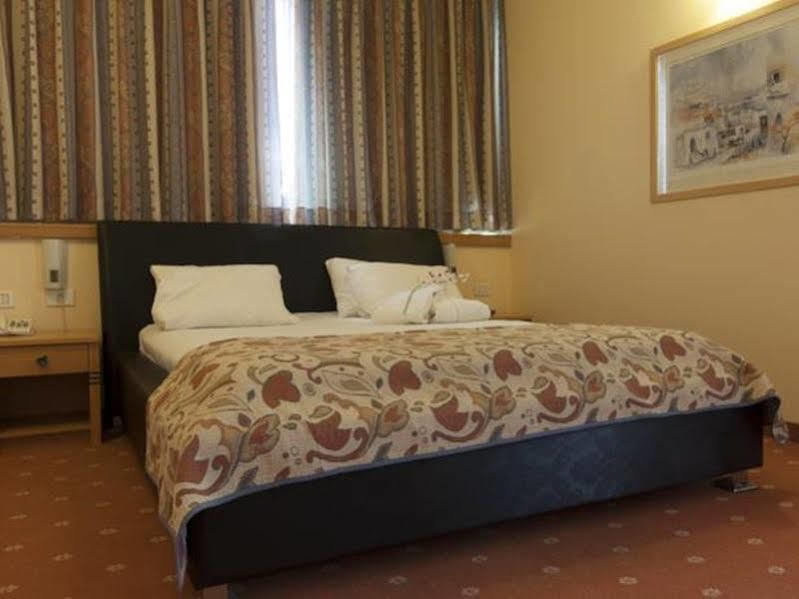 Inbar Hotel Arad Esterno foto